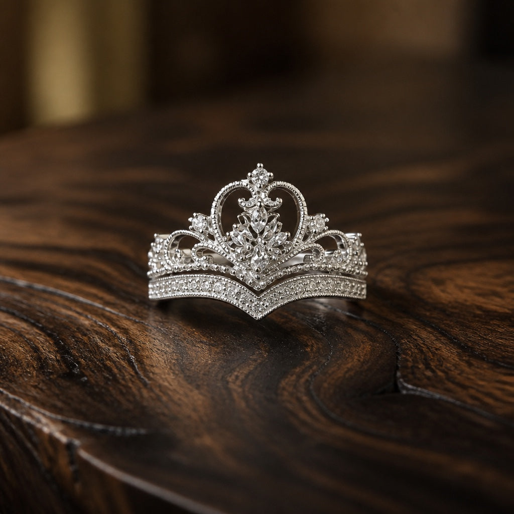 Glänzendes Kronen-Silberring-Set