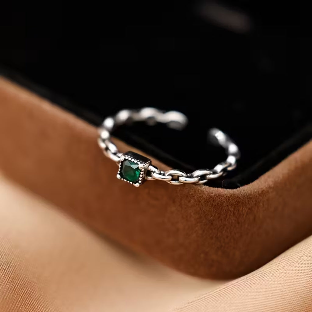 Smaragd-Link-Stil-Ring