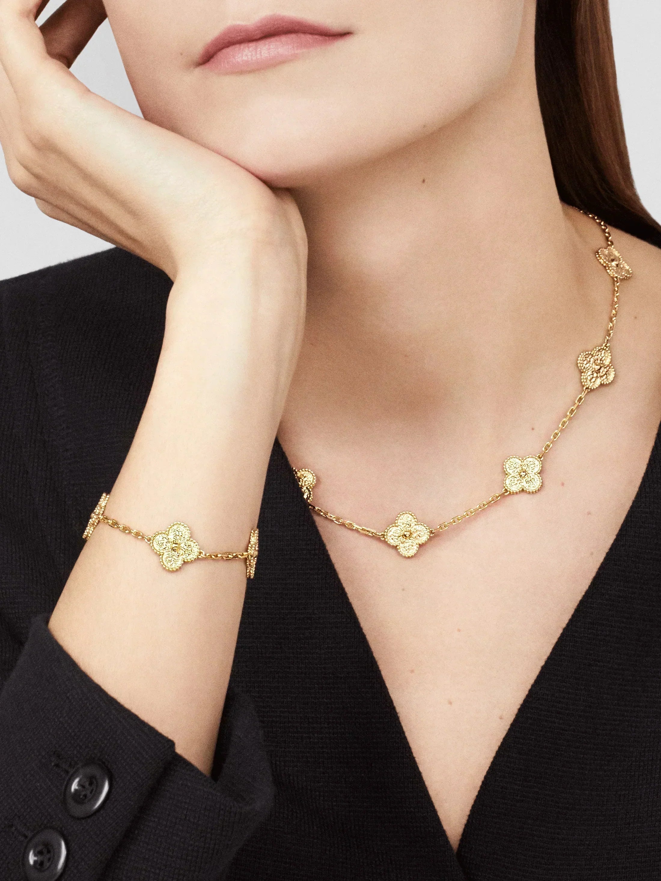 CLOVER | Halskette 10-Motiv Gold