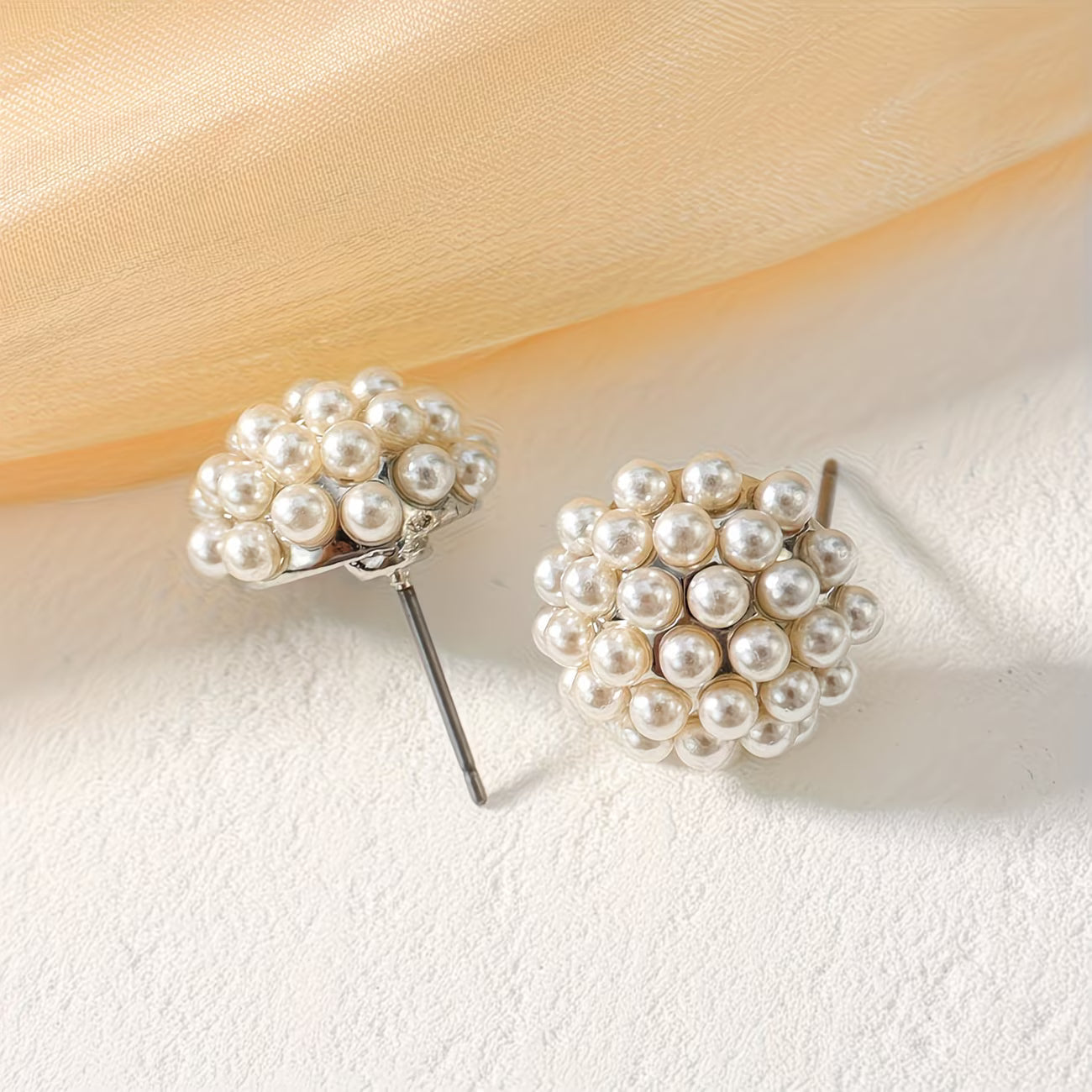 Perlen-Dome-Stud-Ohrringe