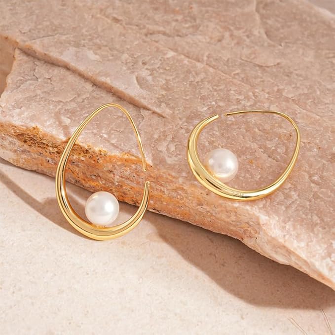 Crescent Pearl Hoop Ohrringe