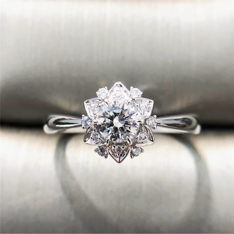 Silberner Zirkonia Lotus Licht Ring