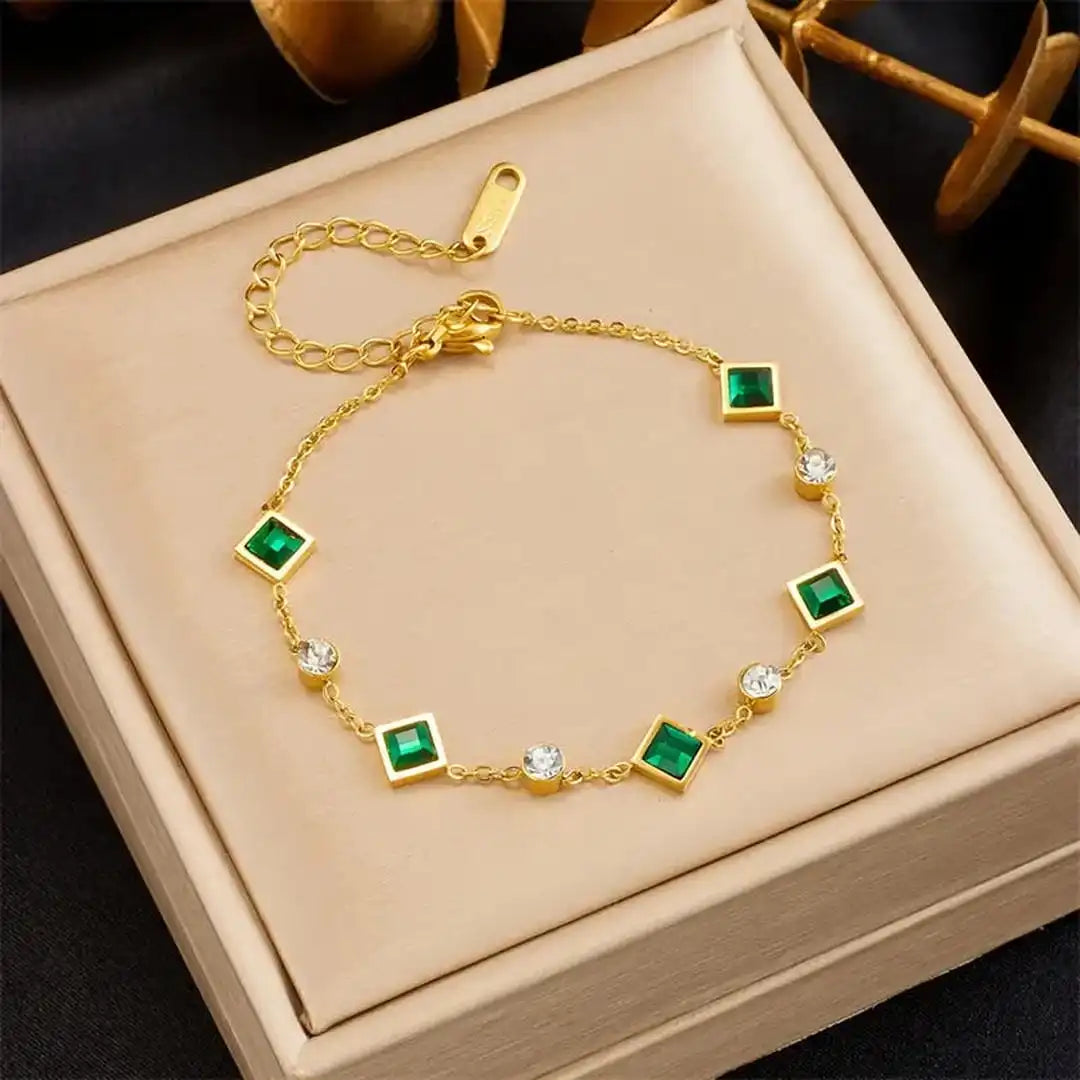 Elegantes Smaragd Quadrat Station Armband