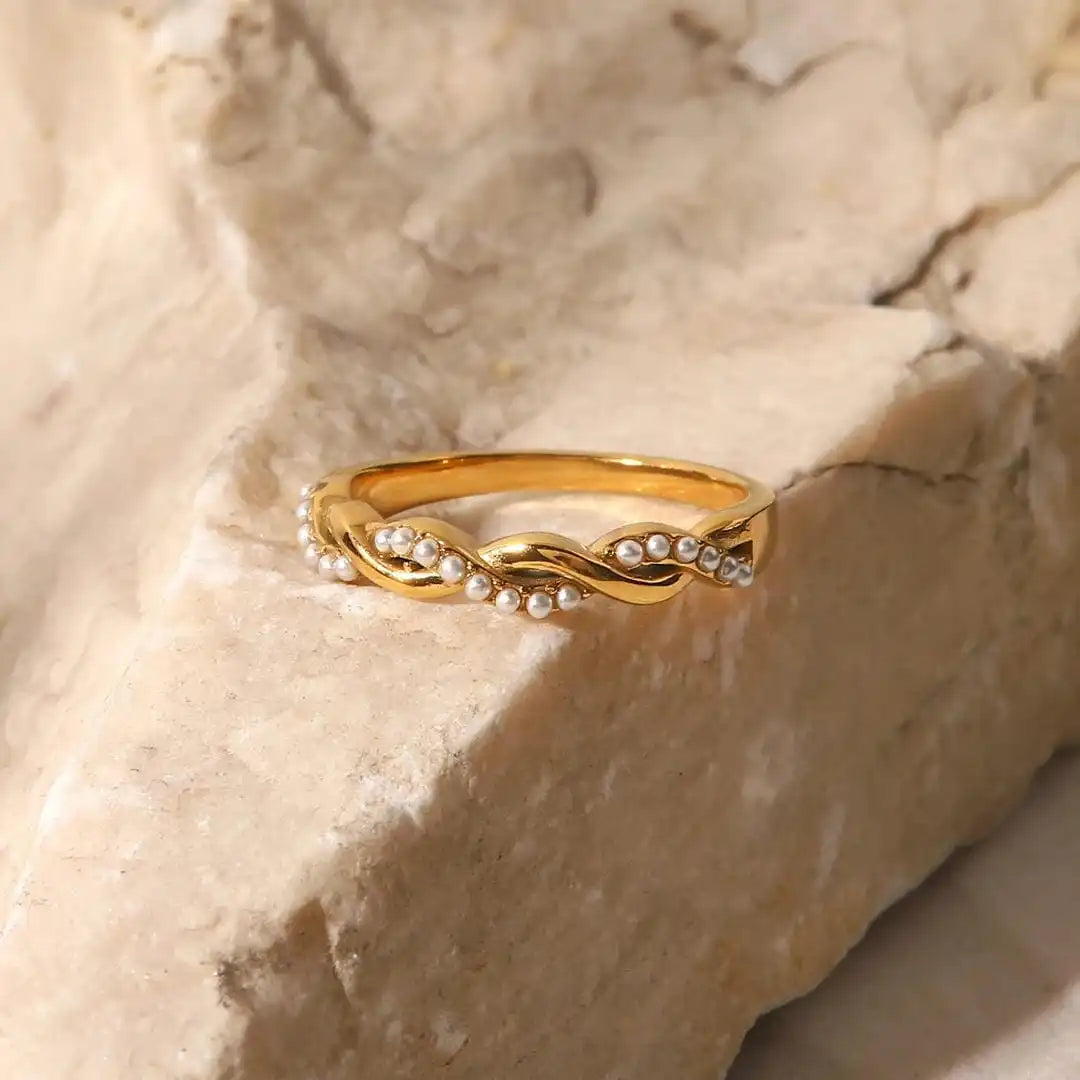 Zarter Gold-Drehperlen-Stapelring