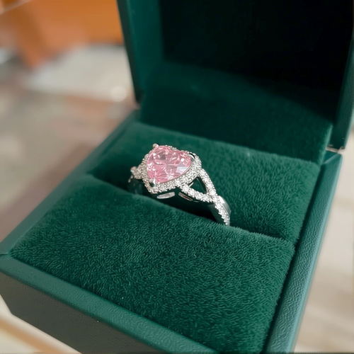 Amour Twist Halo Ring