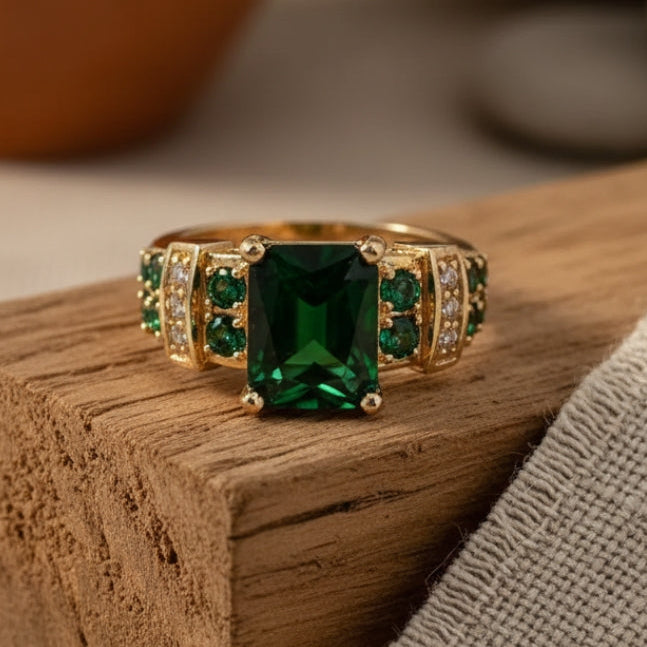 Grüner Kristalliner Goldring