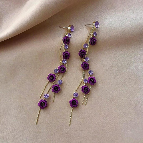 Elegante Ohrringe mit Rosenkaskade