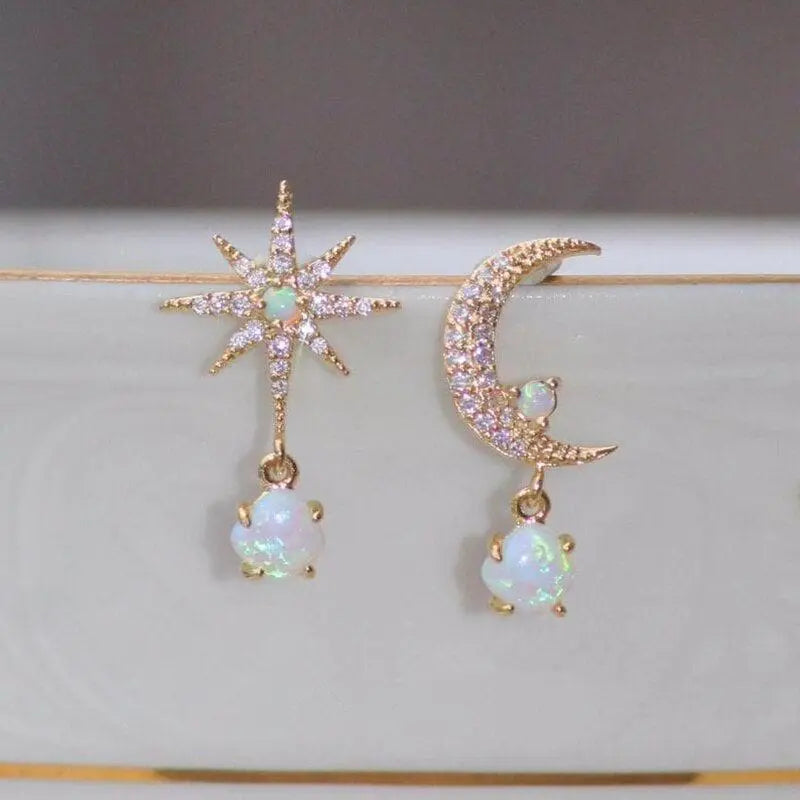 Gold Opal Mond Ohrringe