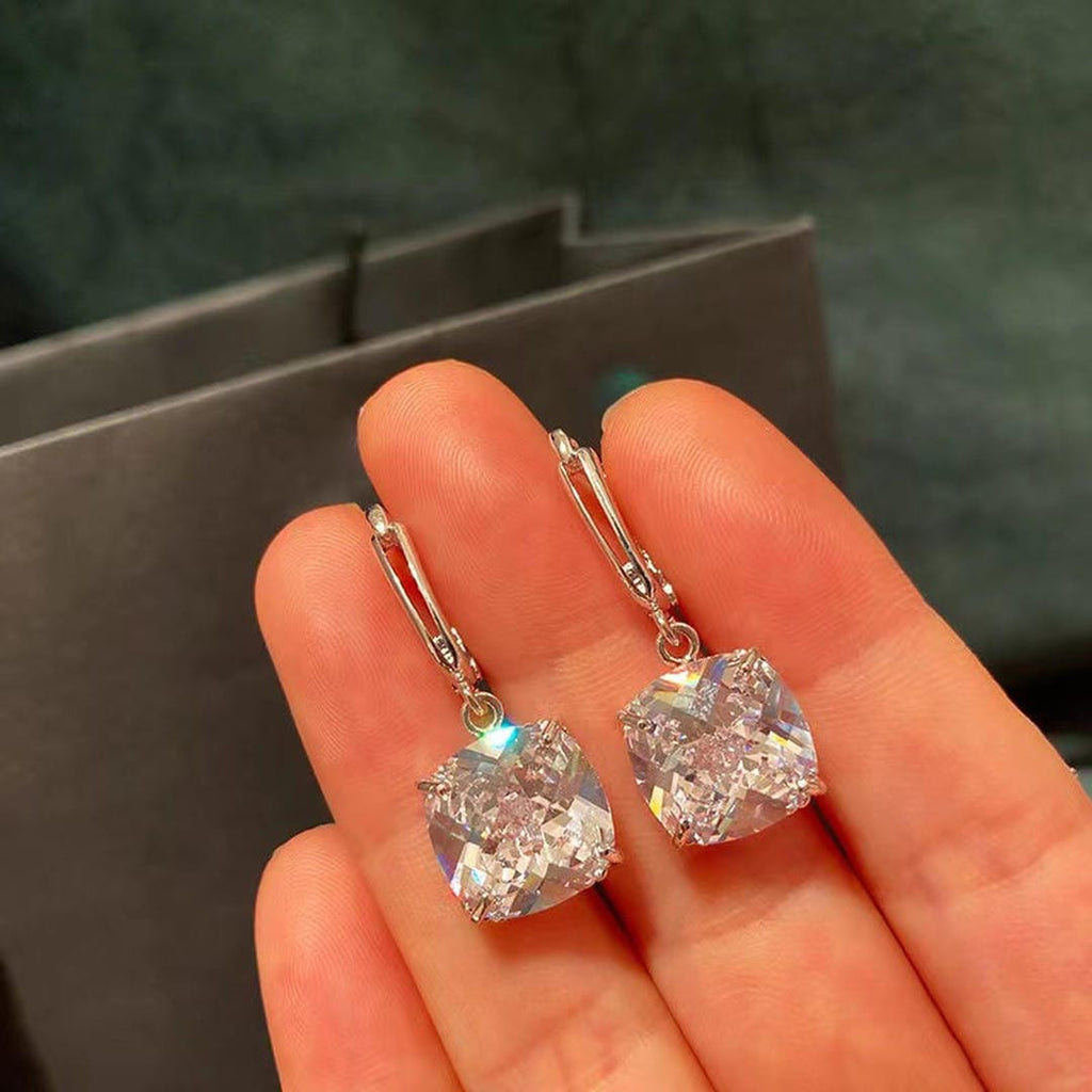 Ohrringe aus Weißgold mit Zirkonia