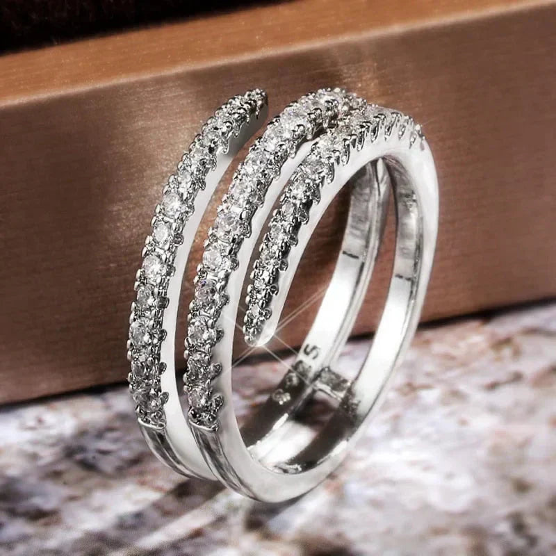 Eingelassener Zirkonia Weißgold Unendlichkeit Ring