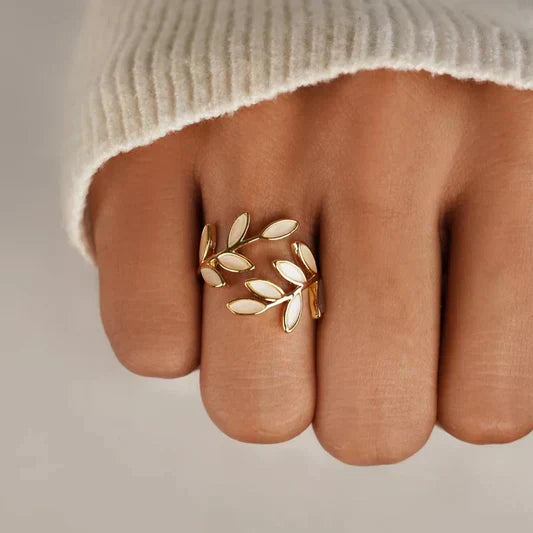 Weißer Opal Blatt Ring