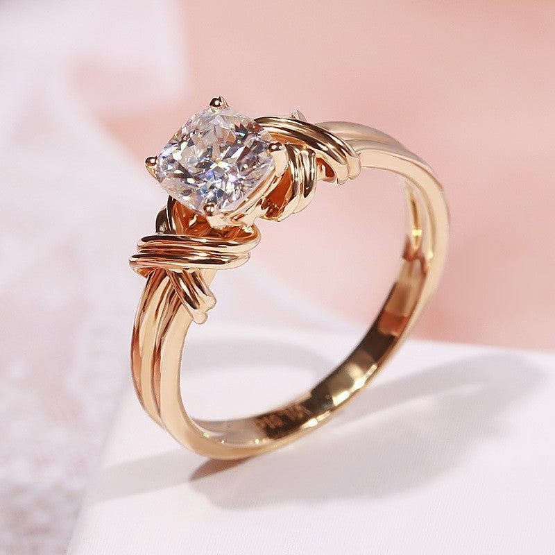 Geknoteter Band Statement Ring