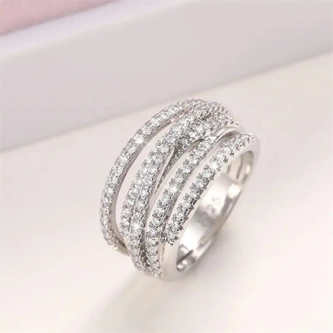 Schicht-Ring mit Zirkonia-Kreuz