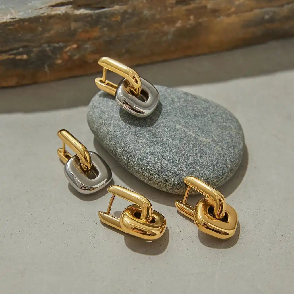 Minimalistische Zwei-Ton Gold Oval Ohrringe