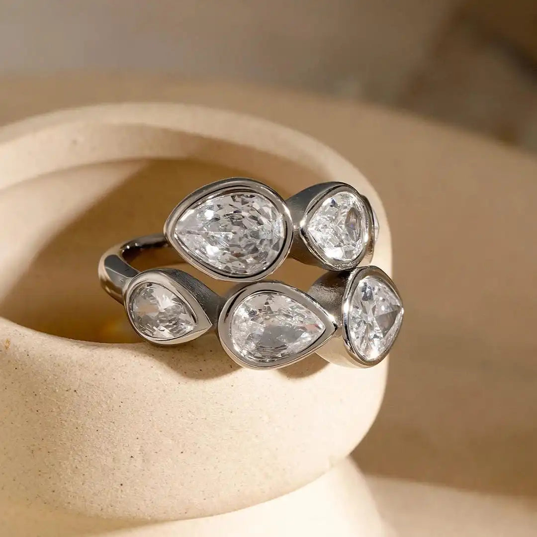 Fünfstein-Tropfen-Cluster-Ring