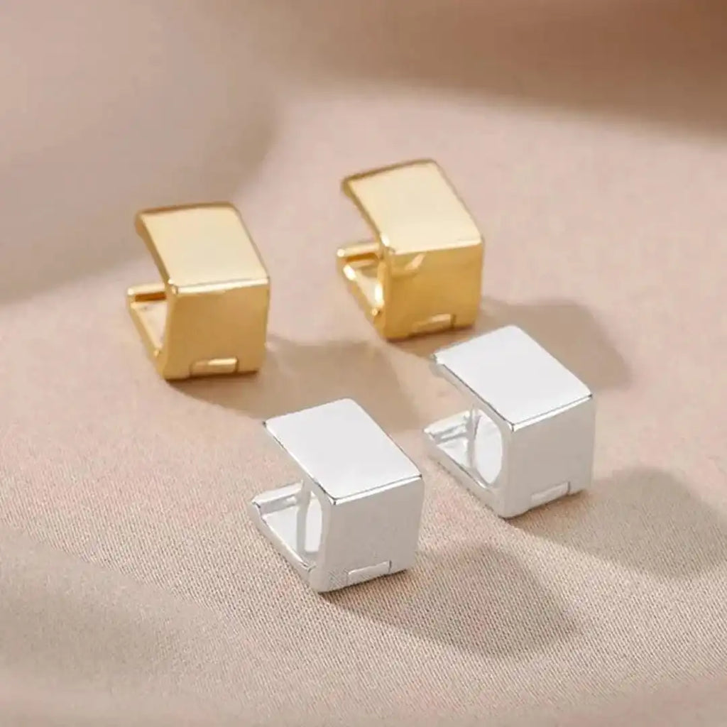 Goldene Geometrische Quadratische Ohrringe