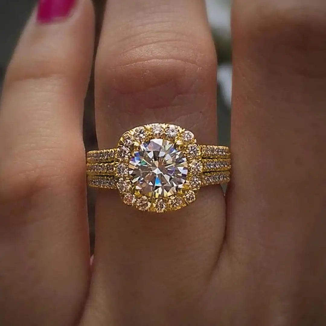 Kissen-Halo Pavé Statement Ring