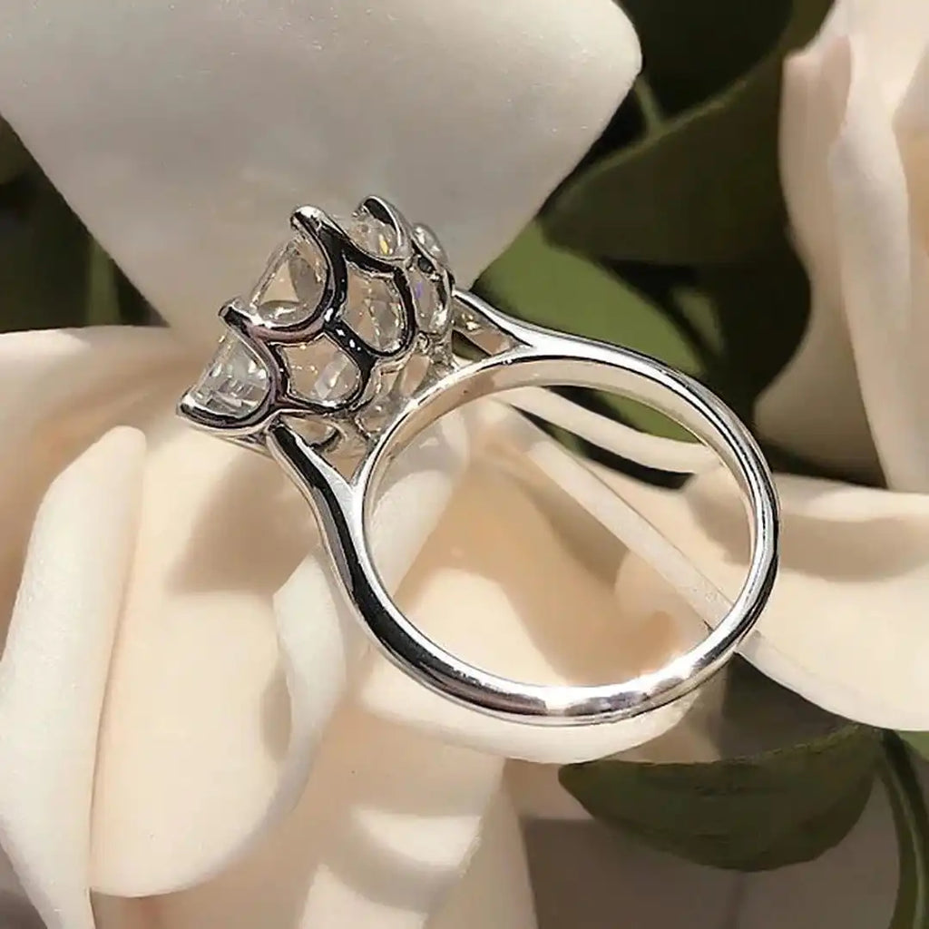 Zeitloser Goldring mit Zirkonia