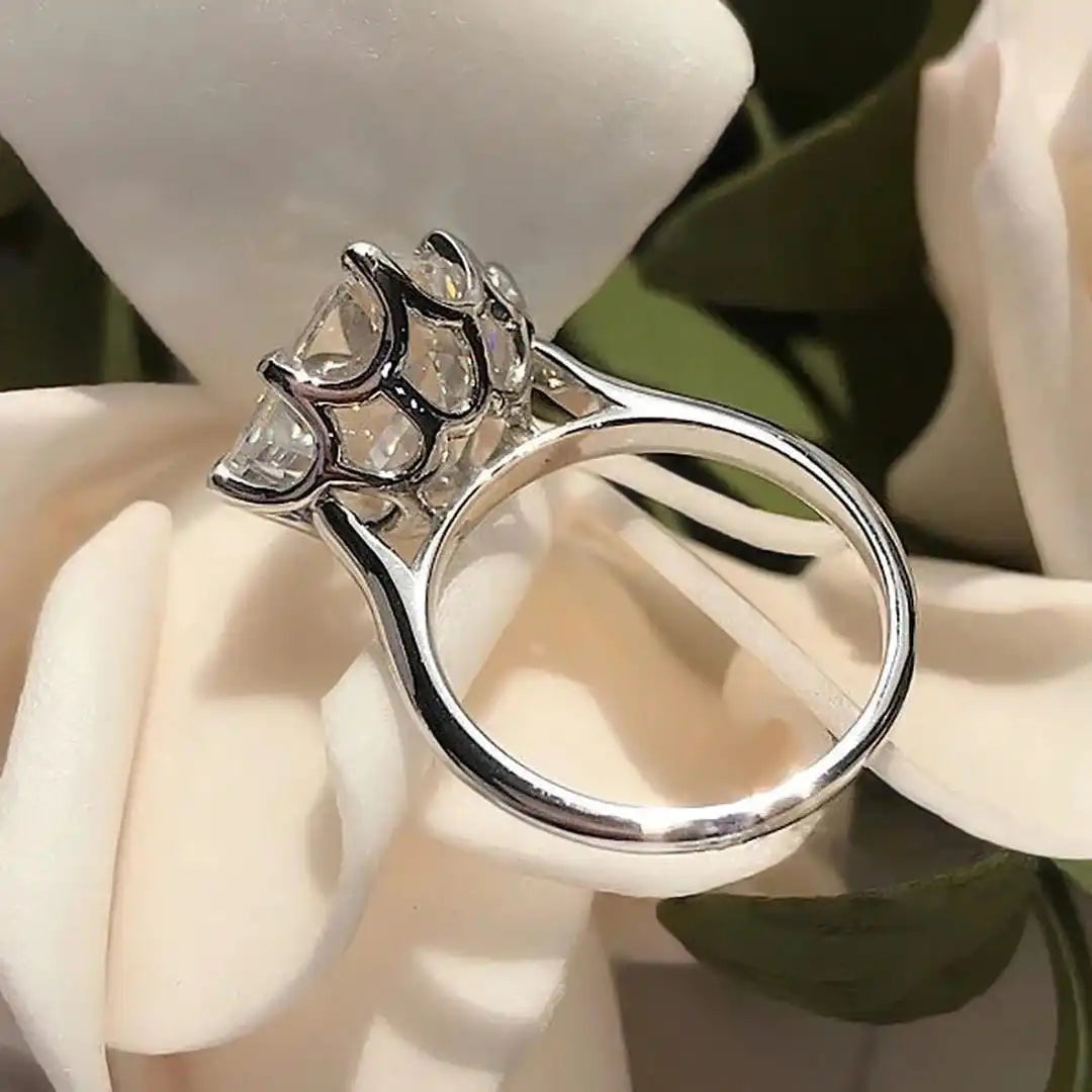Zeitloser Goldring mit Zirkonia