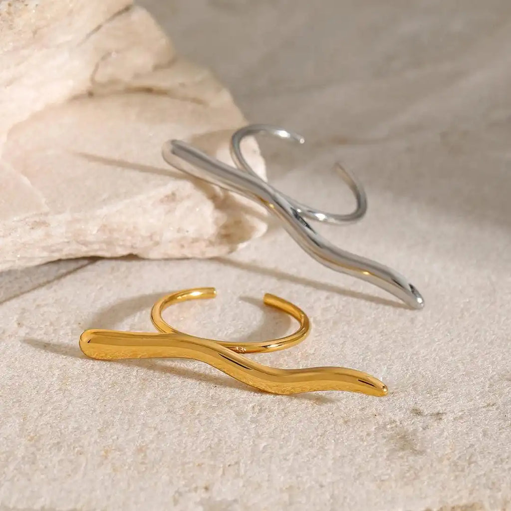 Minimalistischer Goldzweig-Ring