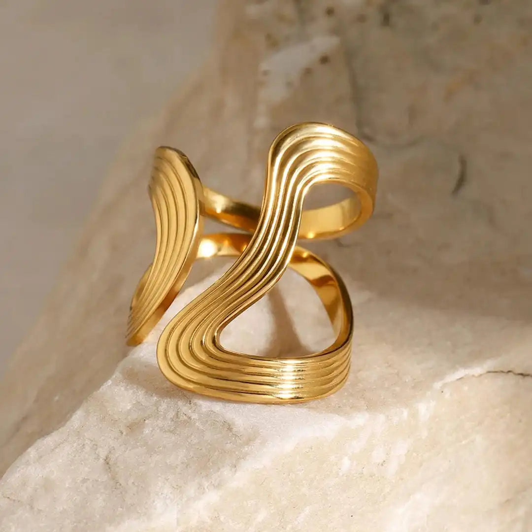 Exquisiter Goldperlenring