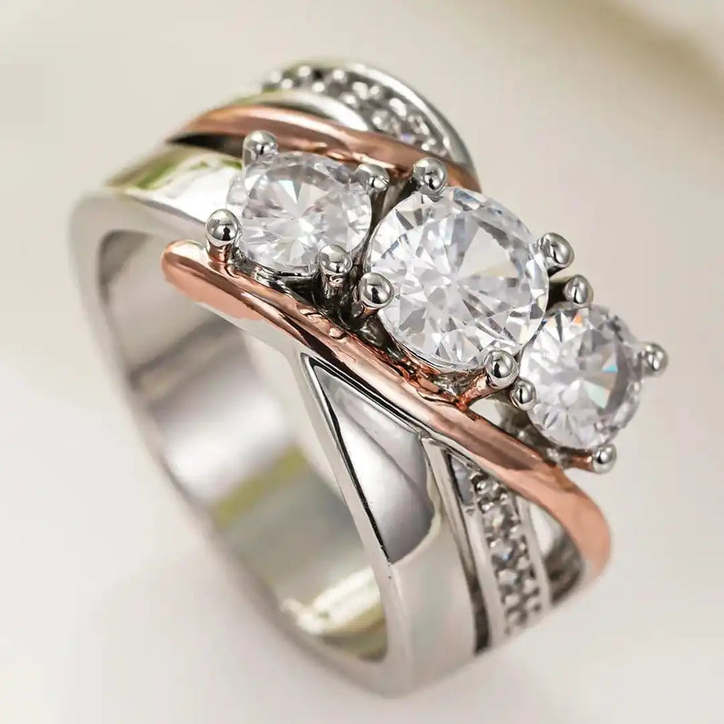 Dreidimensionaler Gold- und Silber-Zirkonia-Ring