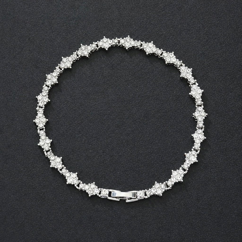 Klassisches Cluster Tennisarmband aus Weißgold