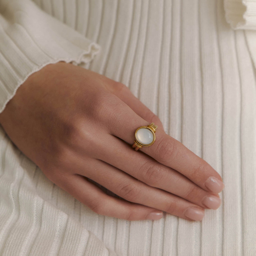 Eleganter Perlen-Goldring