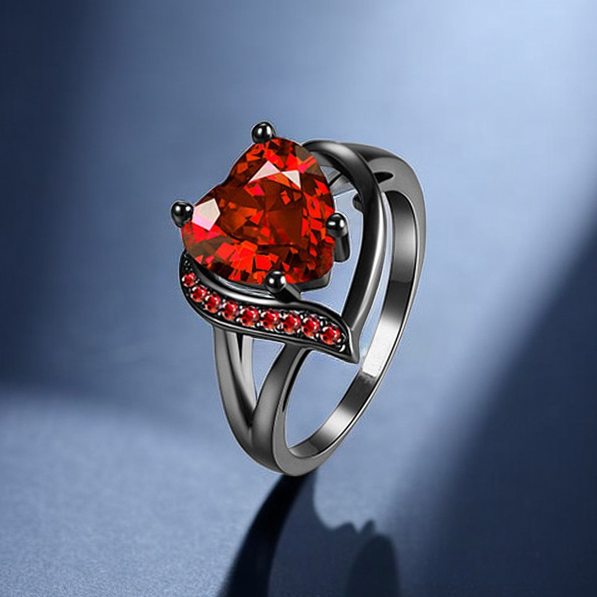 Calindra Rosethorne Ring in Schwarz