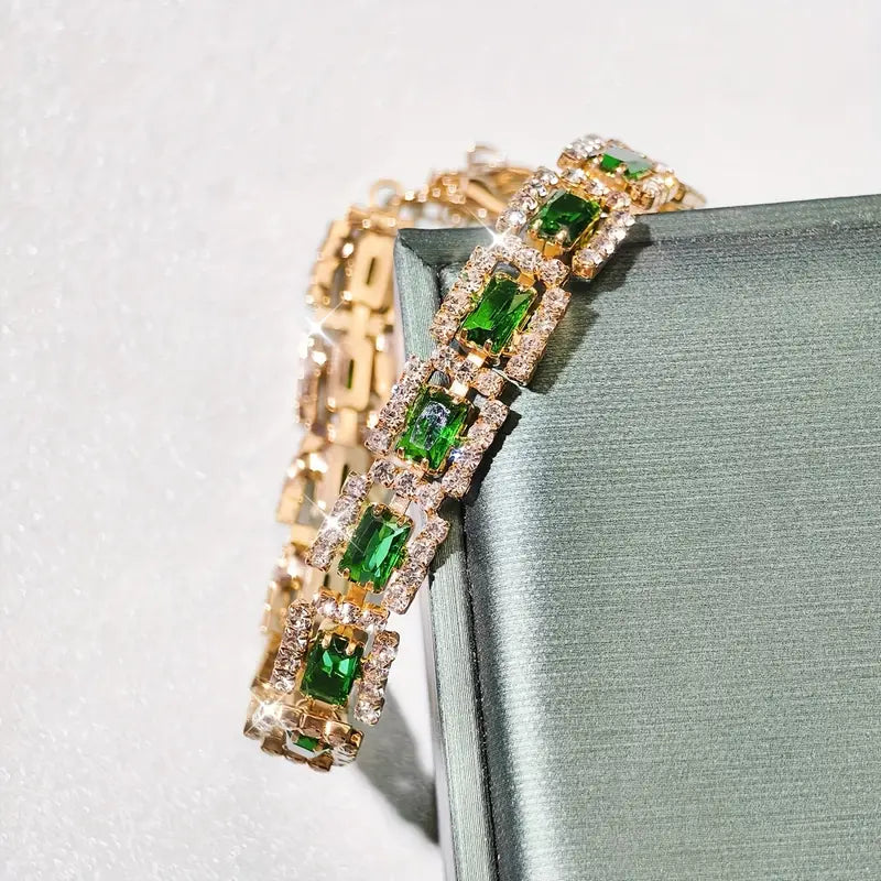Smaragdgrünes Statement-Armband