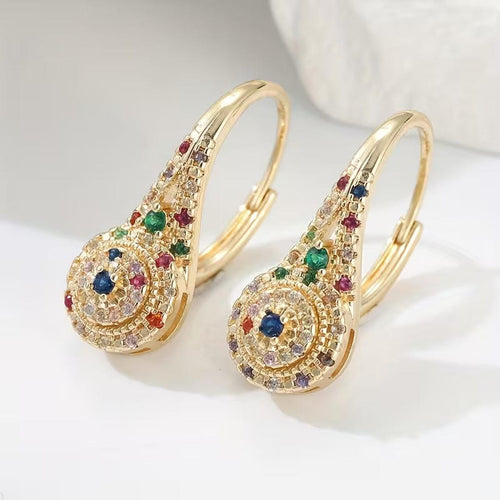Elegante Ohrringe mit buntem Funkeln