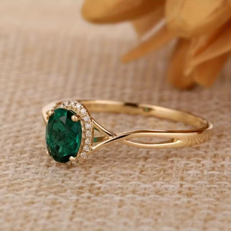 Grüner Twist-Stil Ring