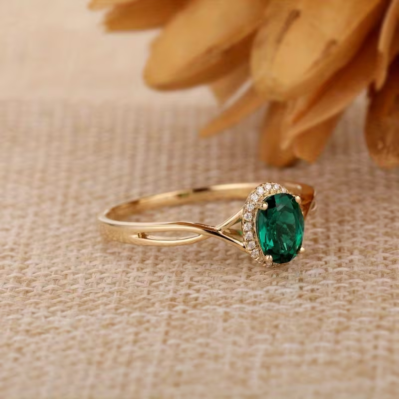 Grüner Twist-Stil Ring