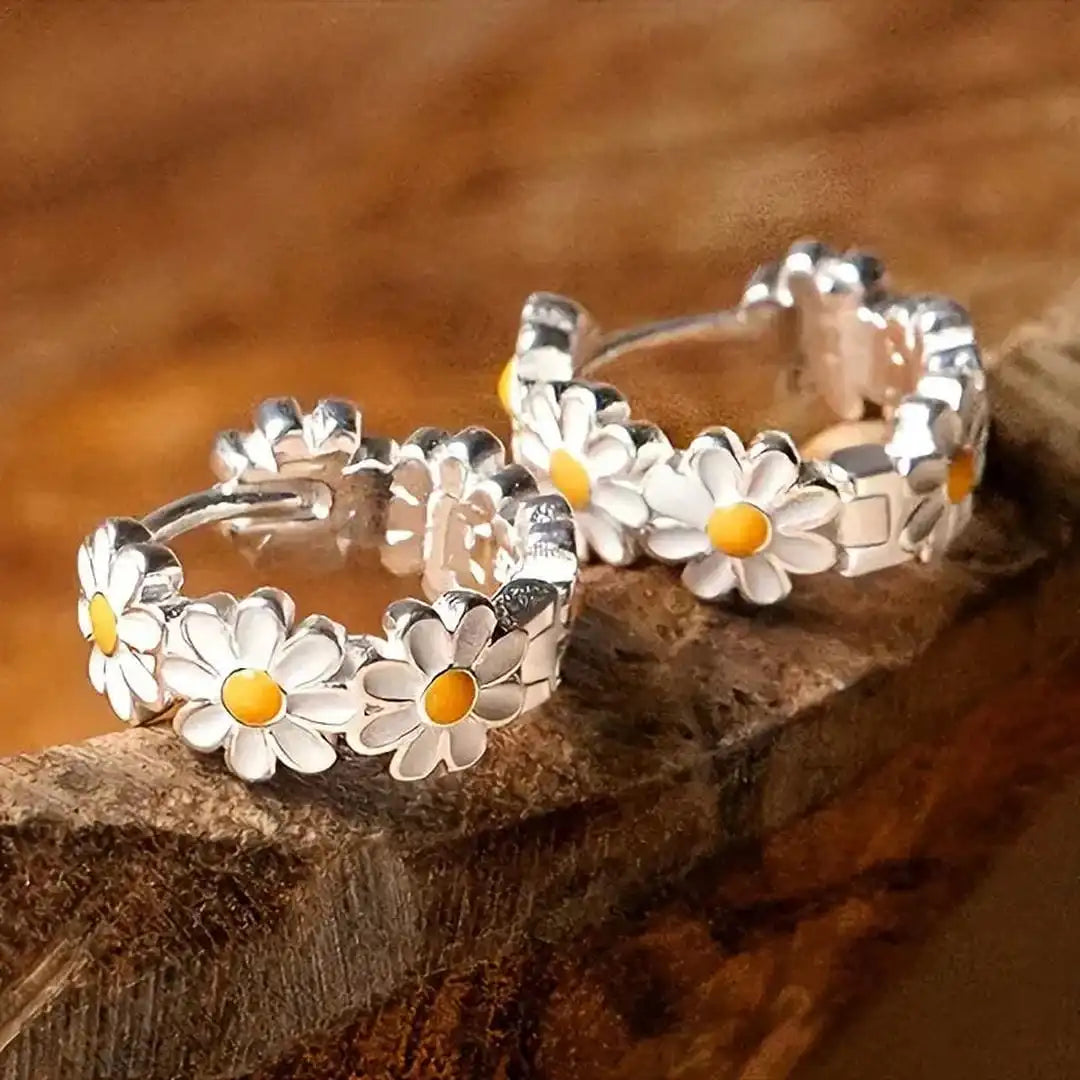 Elegante Gänseblümchen Creolen