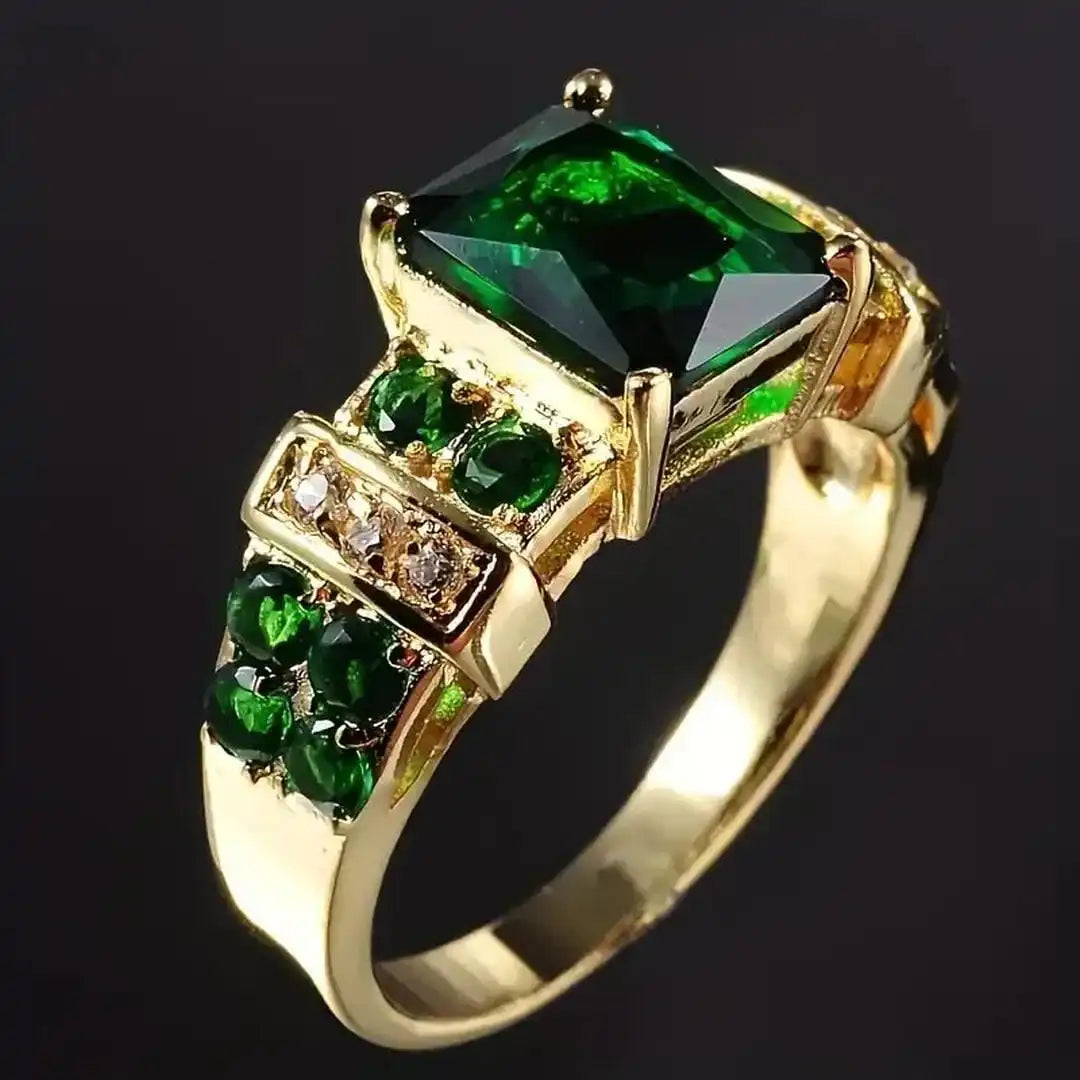 Exquisiter zeitloser Smaragd-Ring