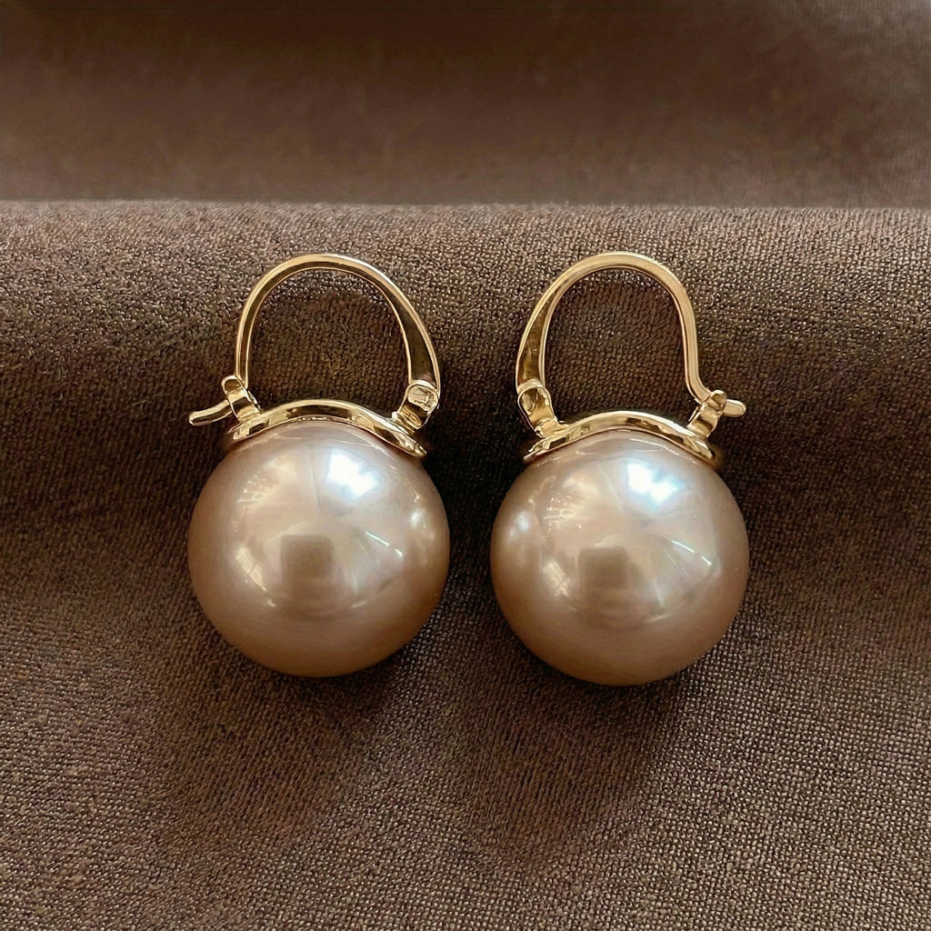 Elegante Perlenohrringe mit Anhänger