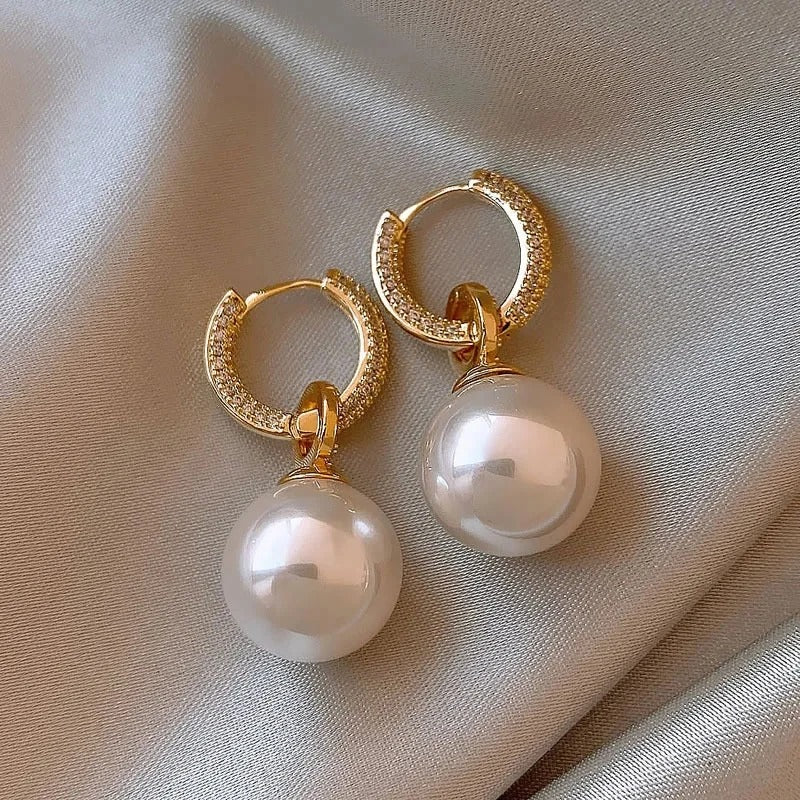 Elegante Perlenohrringe