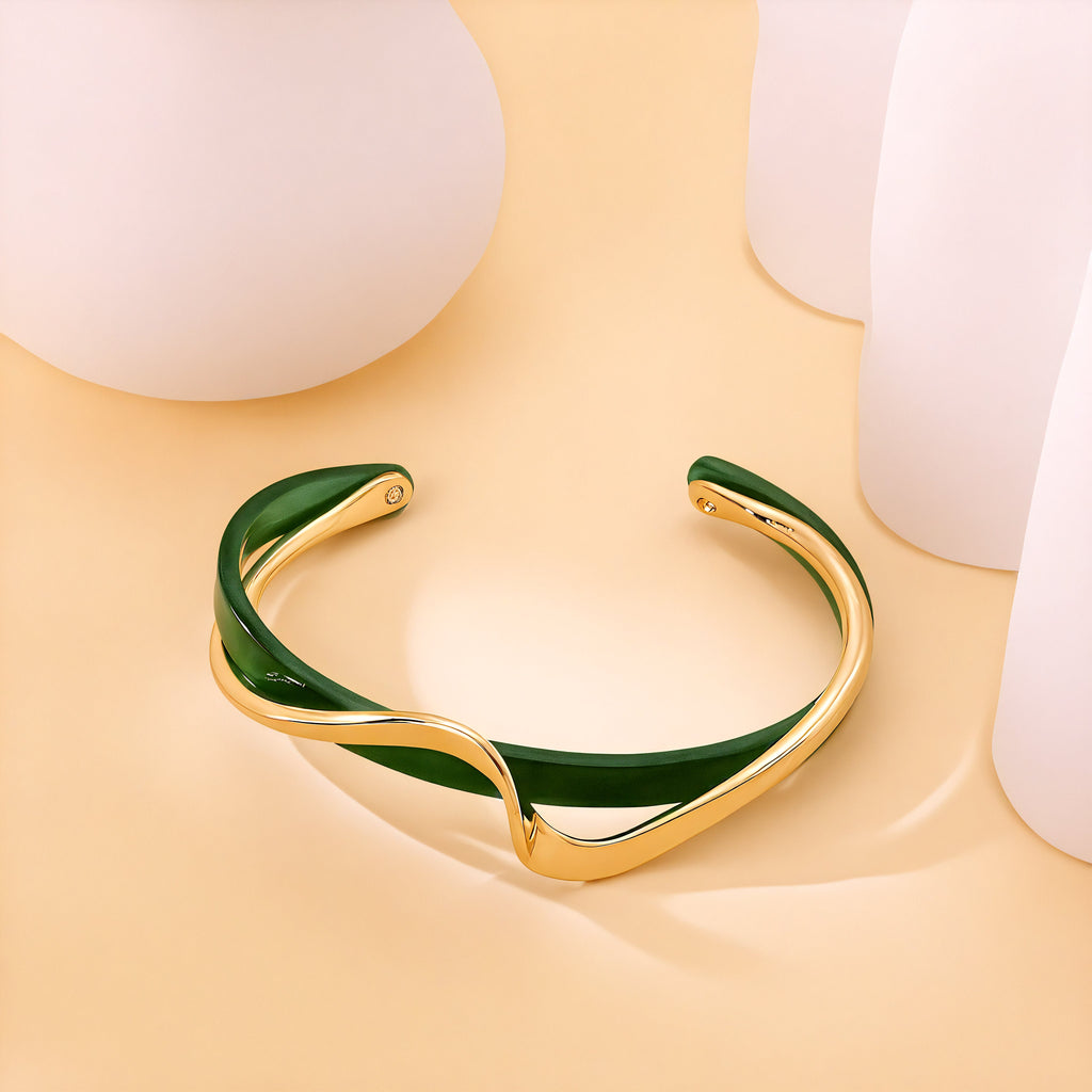 Armband in Smaragdgrün mit Wellenmuster