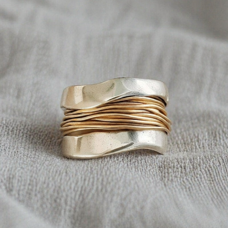 Silberne Goldfäden Ring