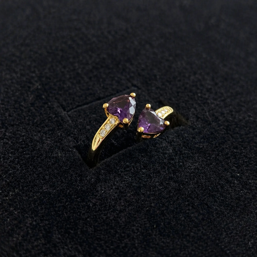Noctira Violetter Herzwickel Goldring