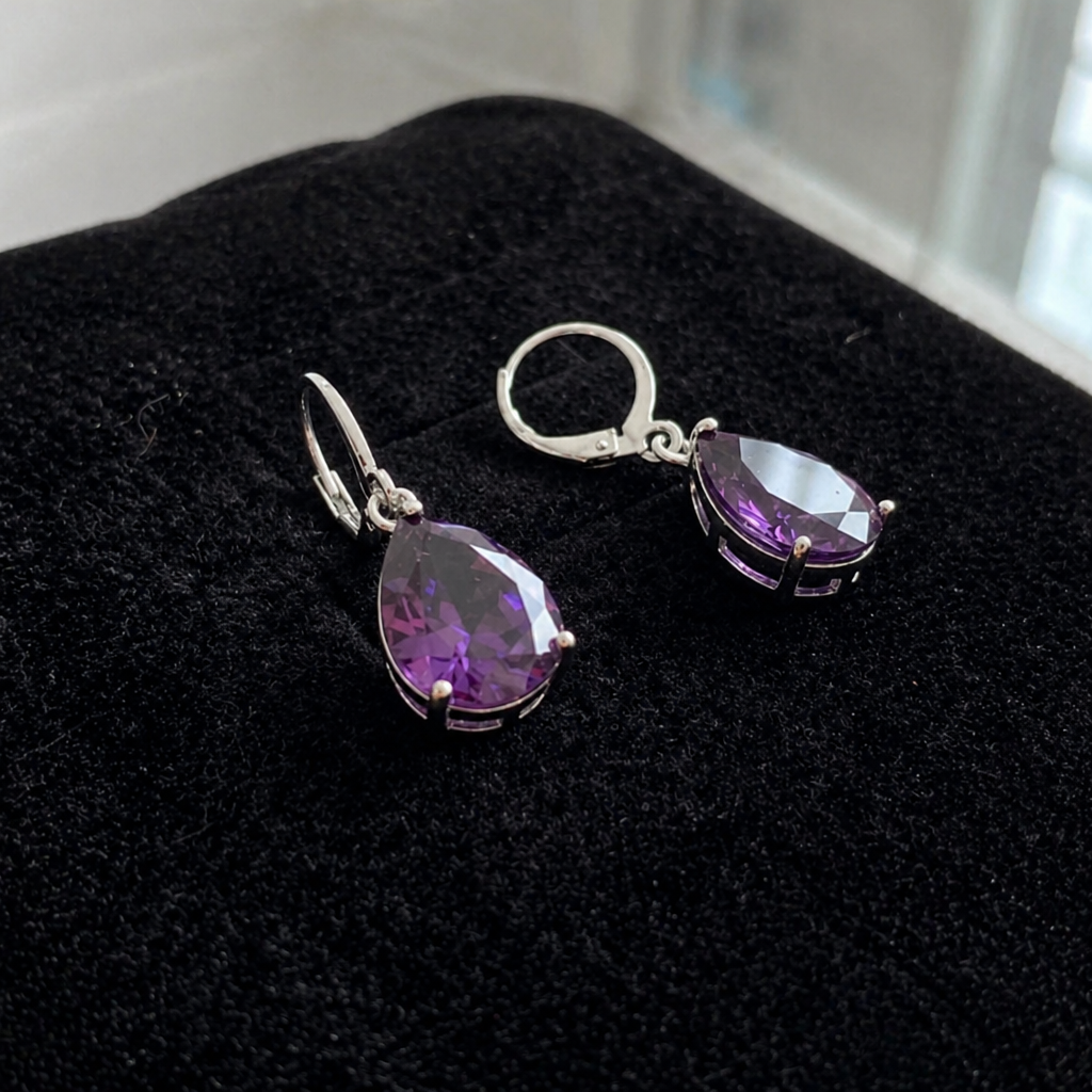 Amethyst Ohrhänger aus Weißgold in Tropfenform