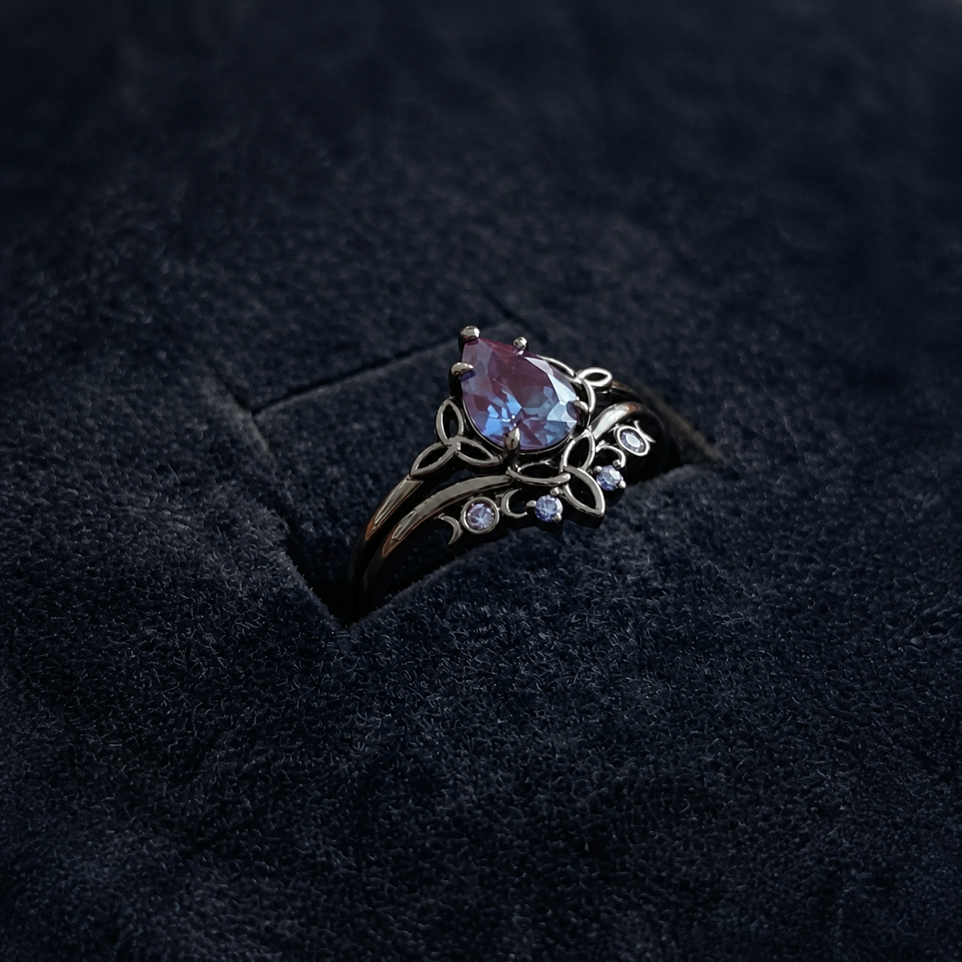 Amethyst-Layer-Ring aus Weißgold