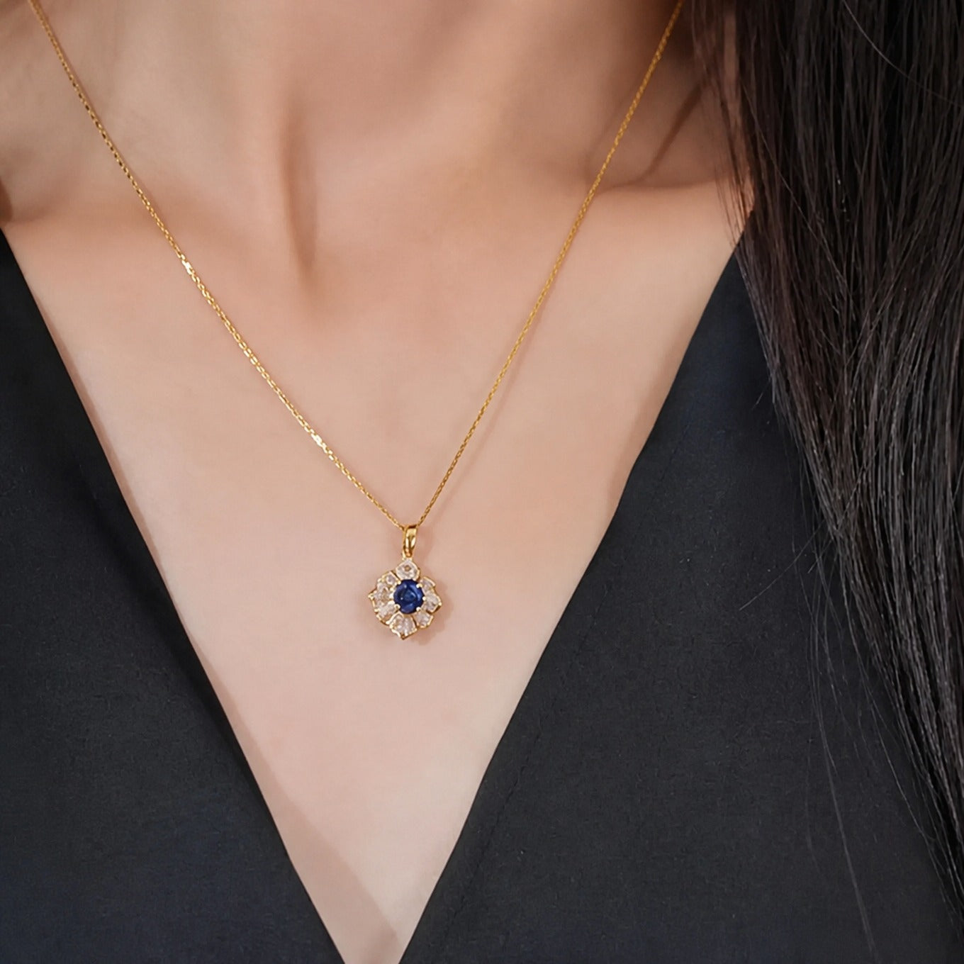 Kavella Noctazure Gold Necklace