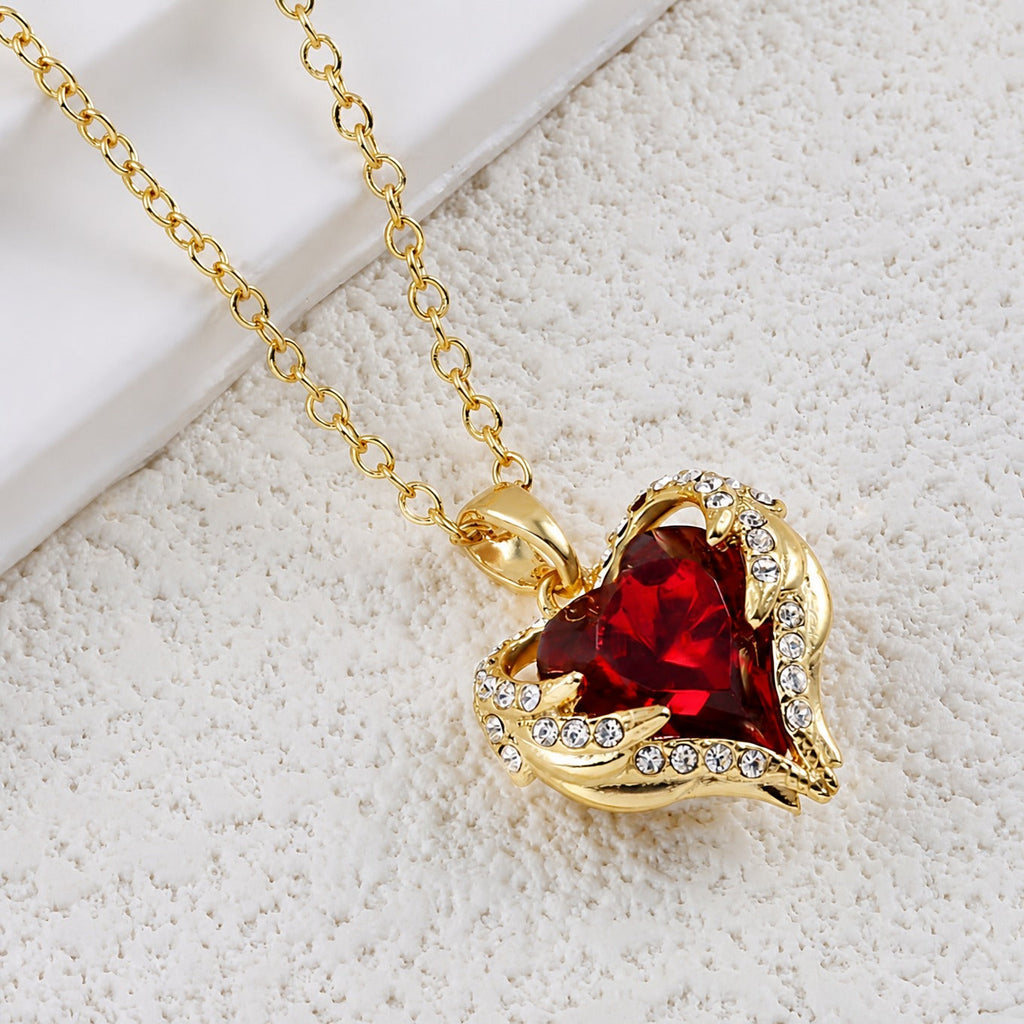Engel Umarmung Rubin Herz Gold Halskette