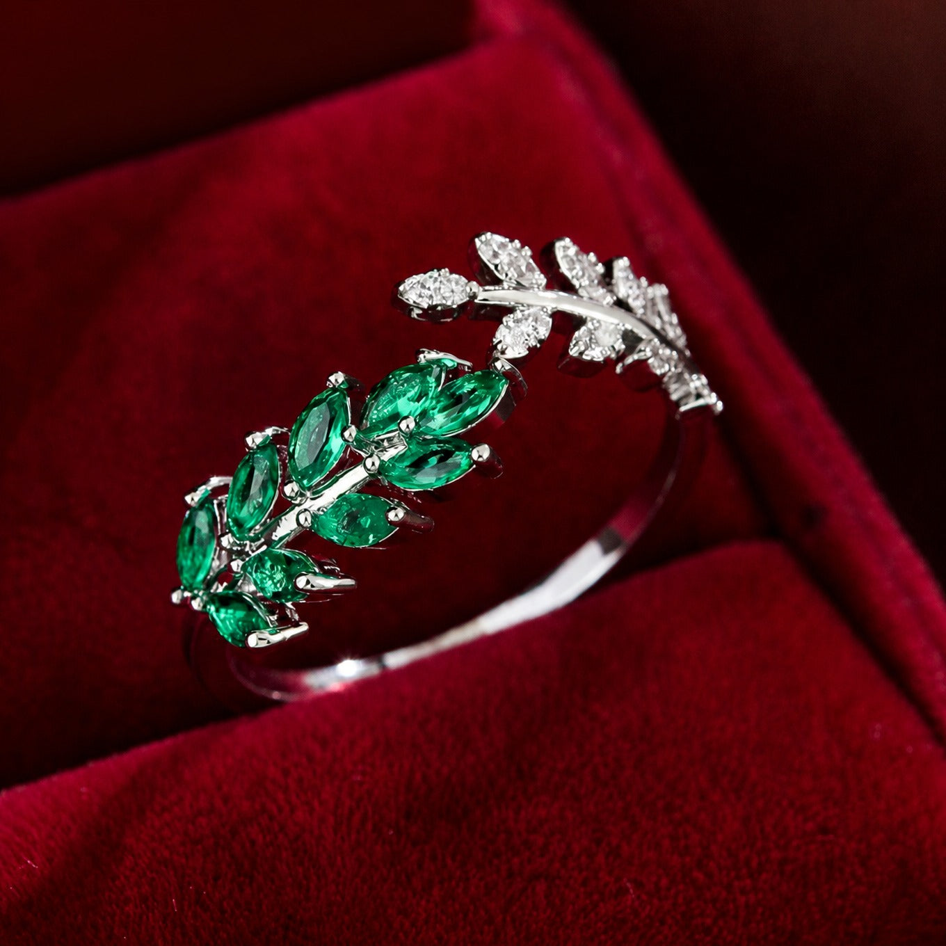 Verdant Laurel Statement Ring