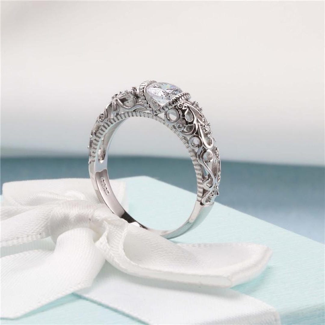 Eleganter Silber-Zirkonia-Ring